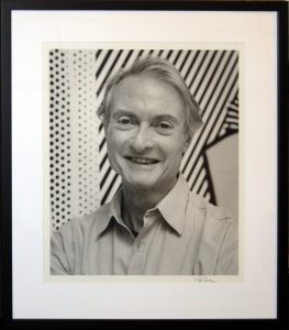 Black and white photograph of artist Roy Lichtenstein by Christopher Felver.